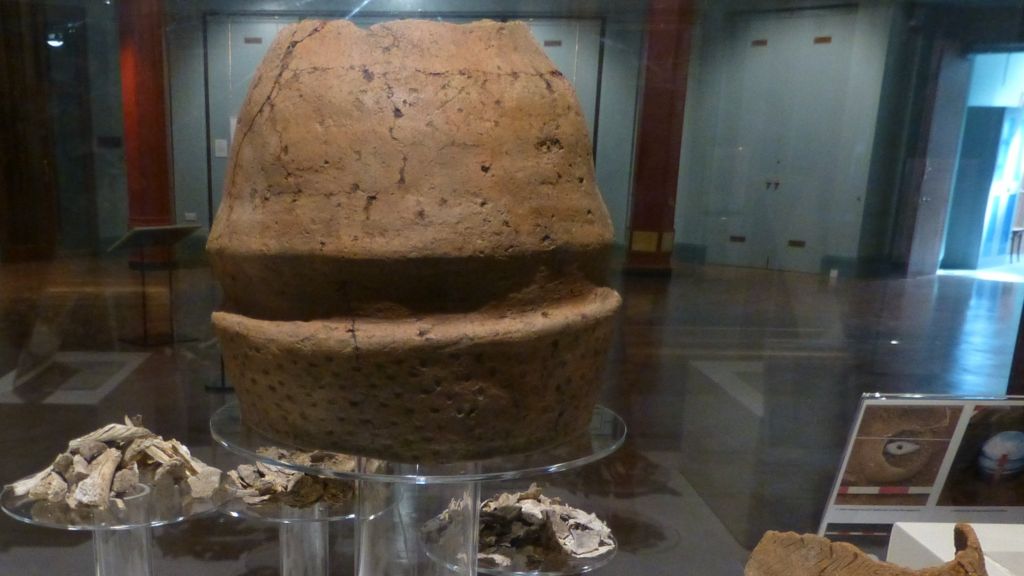Bronze Age urn arrives at Cliffe Castle museum BBC News