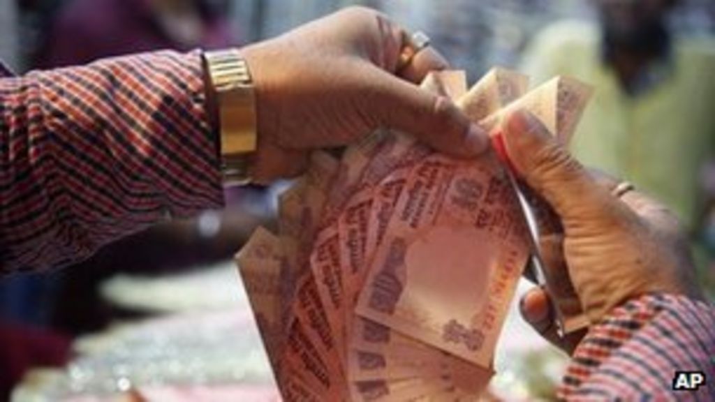 Indian Rupee Falls To New Low Against Us Dollar Bbc News 