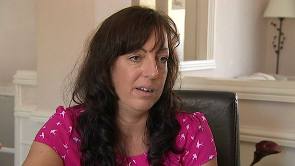 Plymouth woman 'woke up sounding Chinese' - BBC News