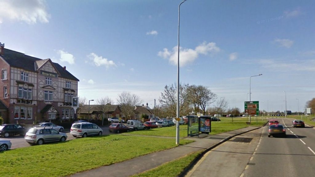 Man, 85, killed crossing the road in PoultonleFylde is named BBC News