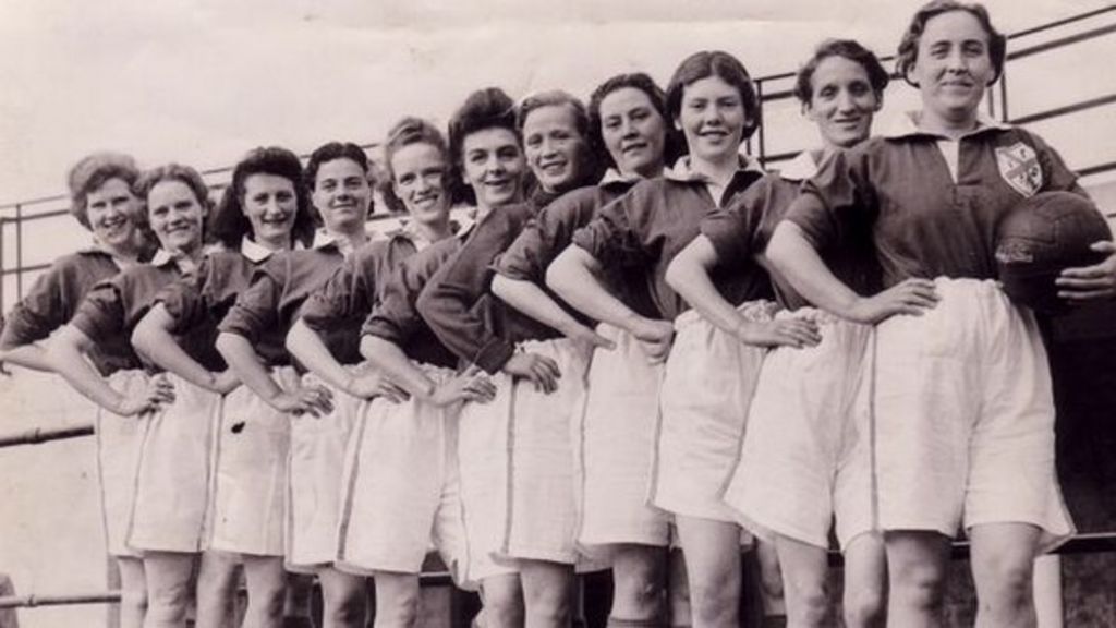 The Honeyballers: Women who fought to play football