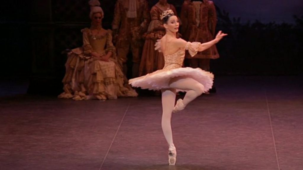 Do ballerinas get dizzy performing pirouettes? - BBC News