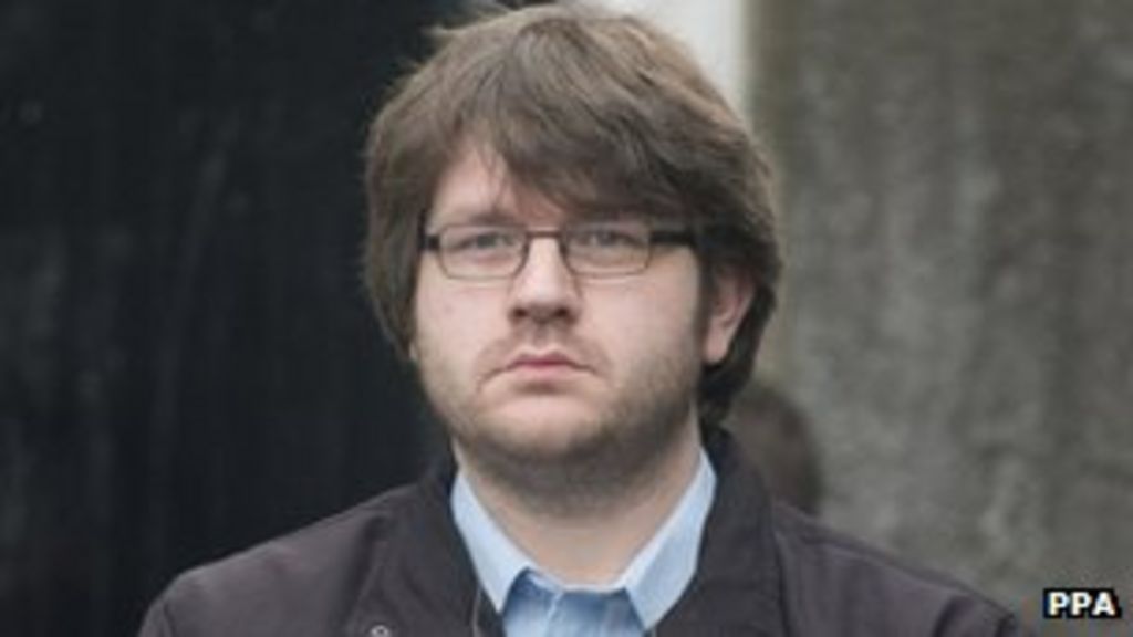 Lee West jailed for sharing child abuse videos online - BBC News