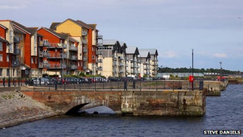 Vale of Development plans for 10,000 homes BBC News