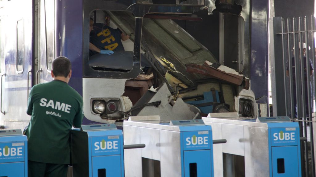 Argentine train crashes into Buenos Aires station BBC News