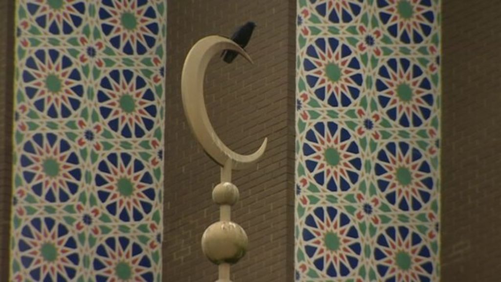 UK Muslims On Challenging Extremism And Radicalisation - BBC News