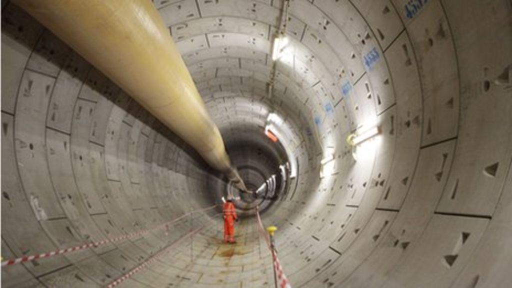 Crossrail Unveils Its First Completed Tunnel Bbc News 