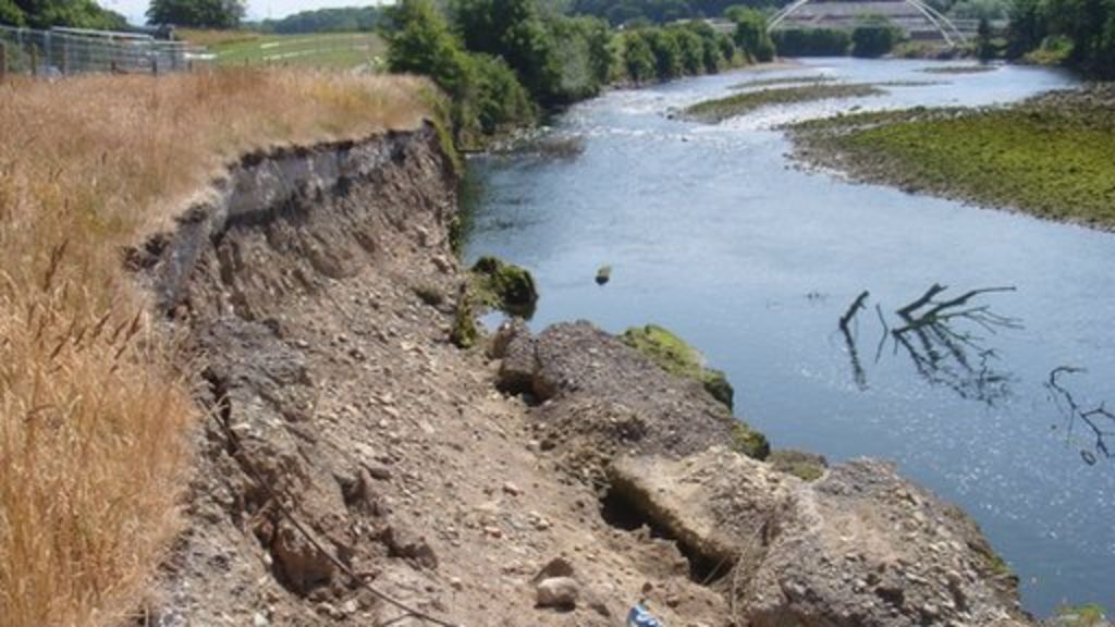 Workington River Derwent erosion work complete - BBC News