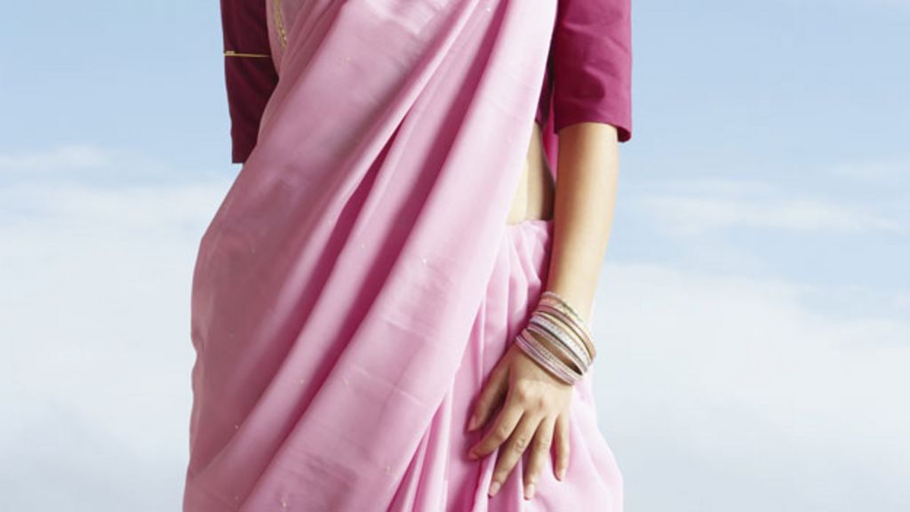 How I Learned To Wear A Sari And Enjoy It Bbc News 