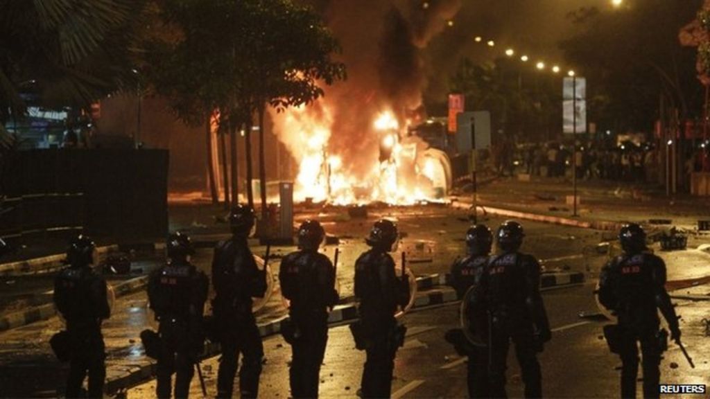 Singapore bus death triggers riot