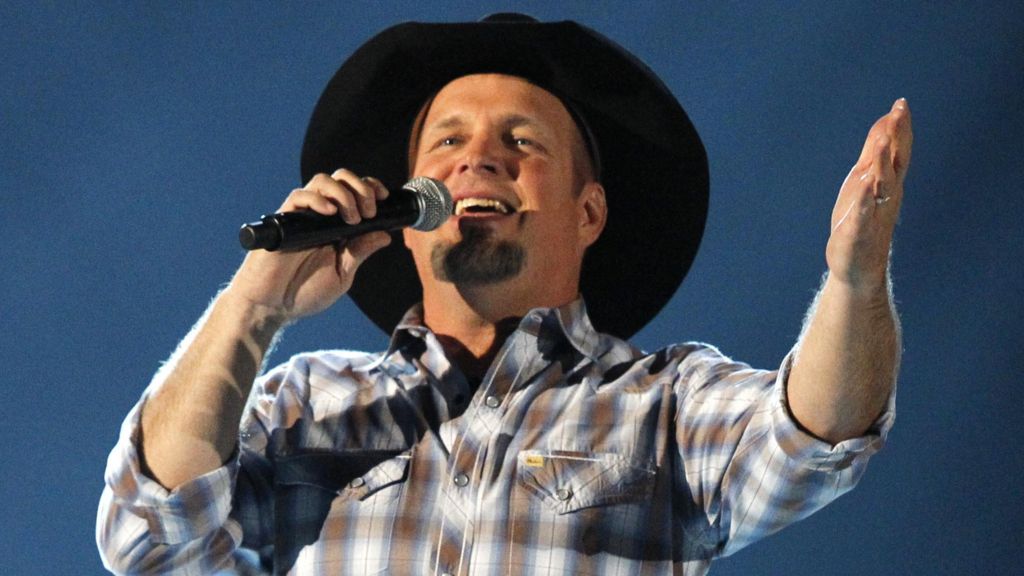 Garth Brooks Irish Concerts Sell Out Within Two Hours Bbc News