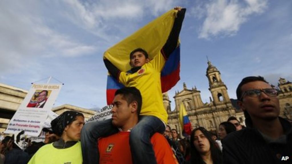 Thousands march for Bogota mayor