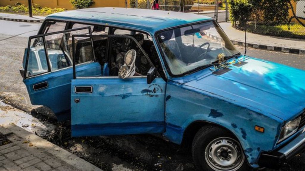 Cuba Loosens Restrictions On Buying Foreign Made Cars Bbc News