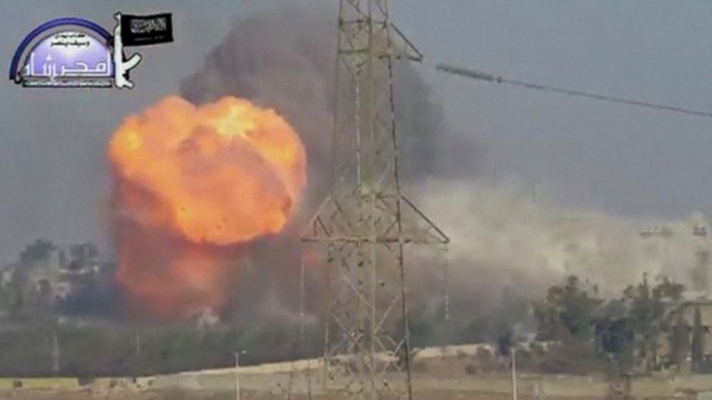 Syria rebels explode huge bomb