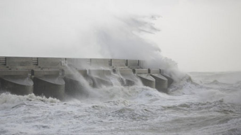 Who, What, Why: Who Still Uses The Shipping Forecast? - Bbc News