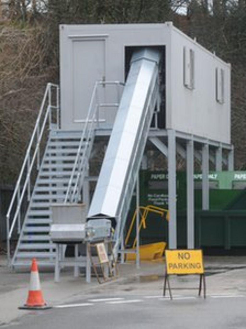 Swansea Council must wait to use £60,000 recycling machine BBC News