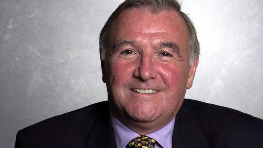 Sir Malcolm Bruce wins Lib Dem deputy leadership contest - BBC News