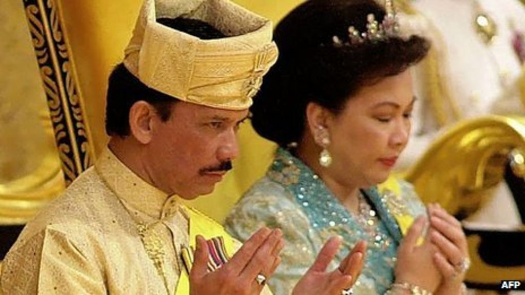 Sultan of Brunei's daughter Afifa Abdullah 'duped over jewels' - BBC News