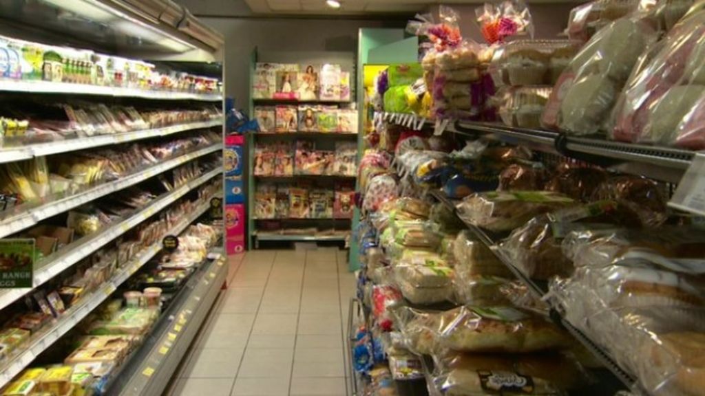 Small retailers fight to hold their own against Tesco - BBC News