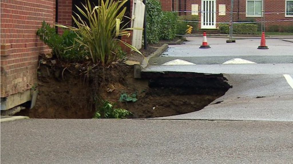 What causes sinkholes and why has Britain seen a spike? BBC News