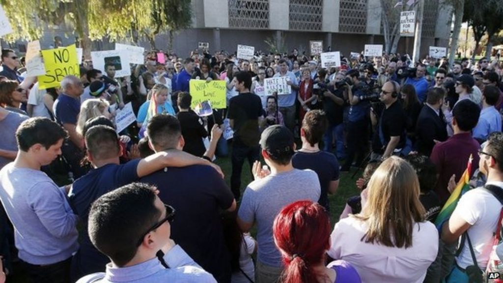 Arizona Anti Gay Bill Sparks Protests In Two Cities Bbc News 7984