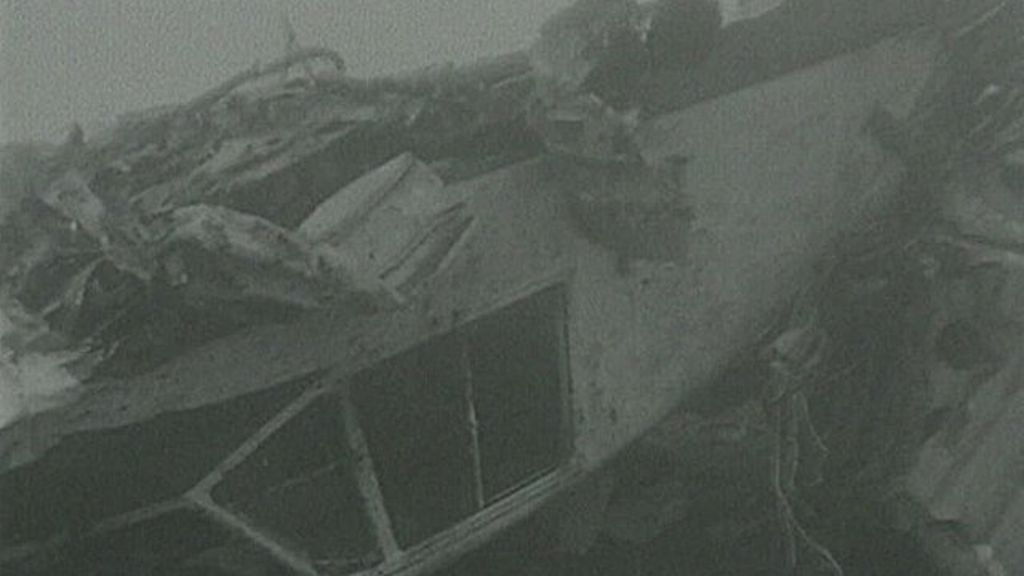 Winter Hill disaster remembered in IoM and Lancashire BBC News