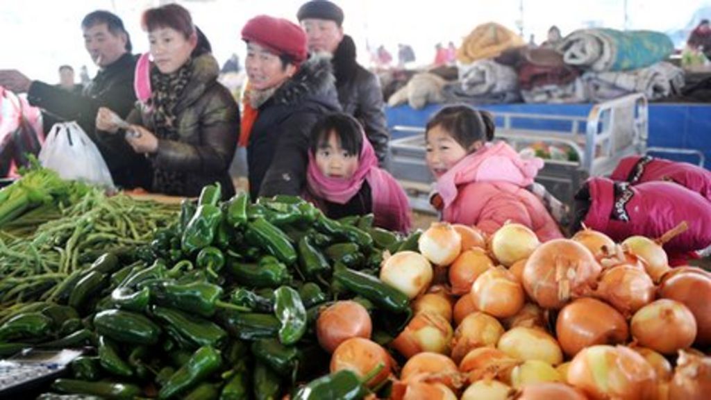 Asian markets tumble on weak Chinese economic data BBC News