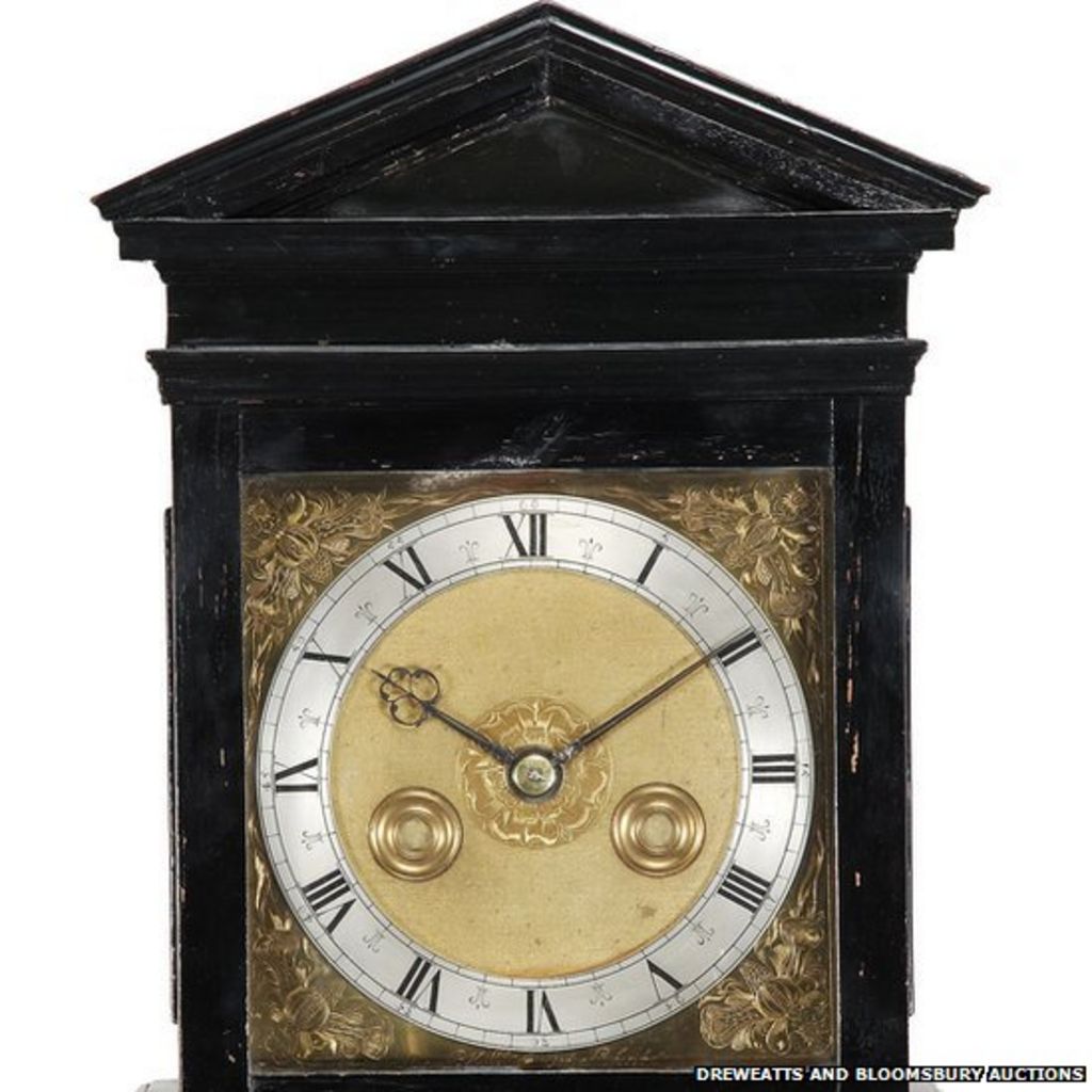 Rare Joseph Knibb Oxford clock sells for twice auction price - BBC News