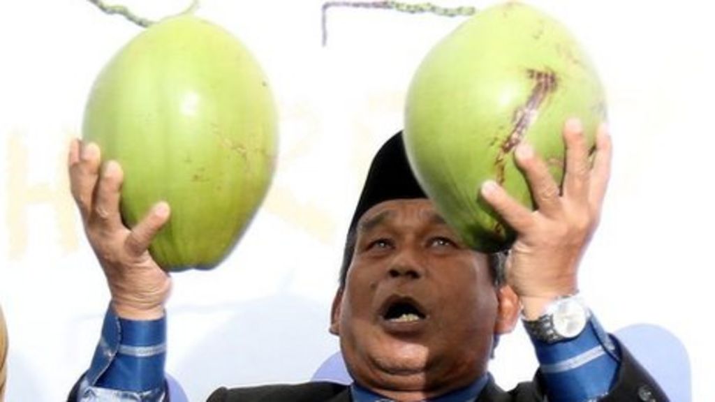Bbctrending: malaysia's 'bomoh' and the superstitious search for mh370 -  bbc news
