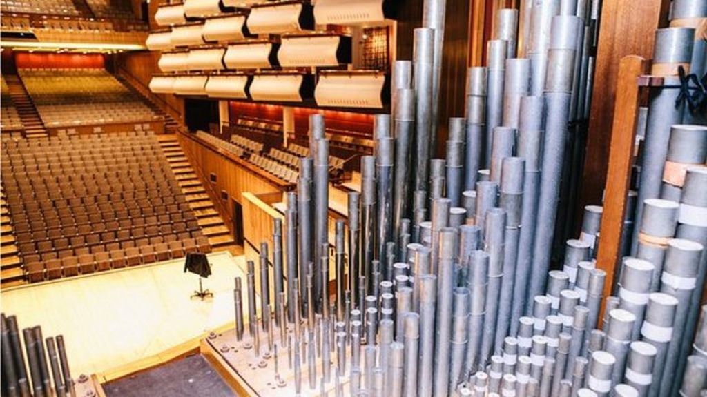 Royal Festival Hall organ returns after nine years BBC News