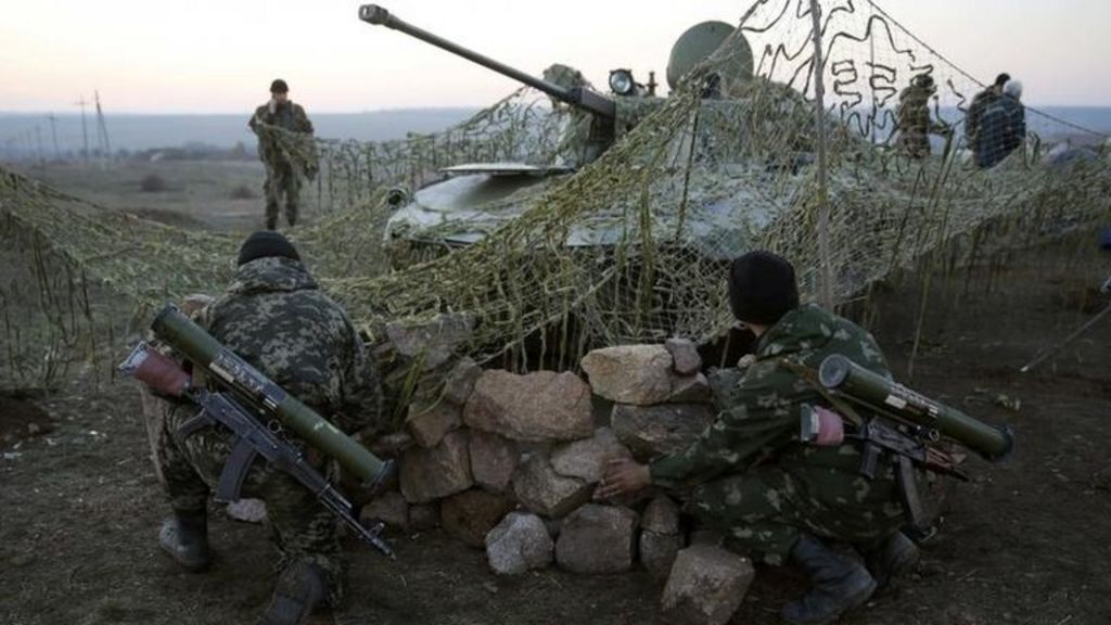 Nato warns of Russian army build-up on Ukraine border - BBC News
