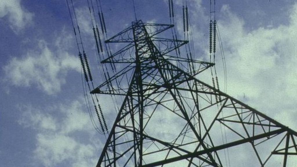 'Big six' energy firms face competition inquiry - BBC News