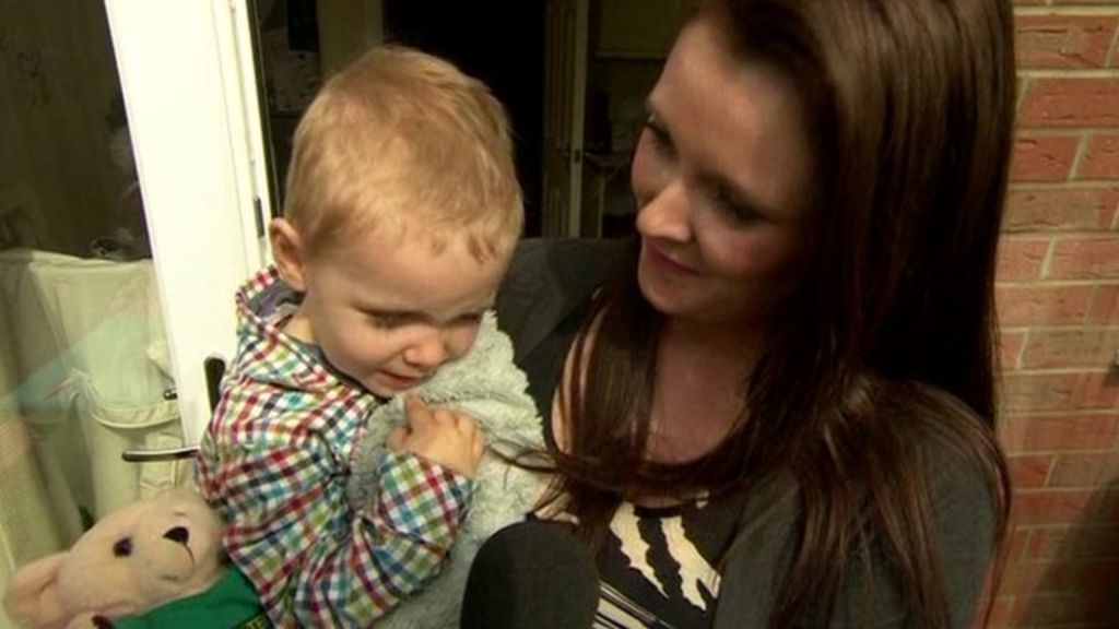 Riley Ward Two Dials 999 After Mum Collapses Bbc News 