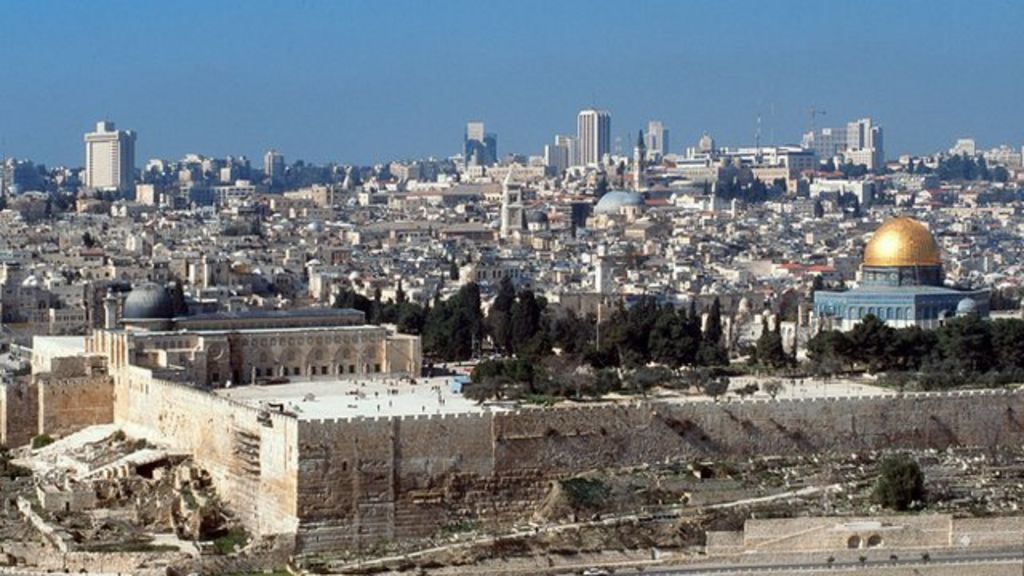 Jerusalem's holiest sites guided tour in 2.5 minutes BBC News