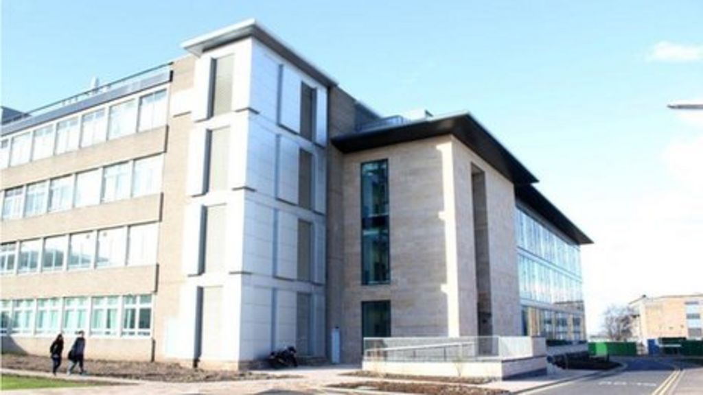 St Andrews University opens £1m laboratory in Fife - BBC News