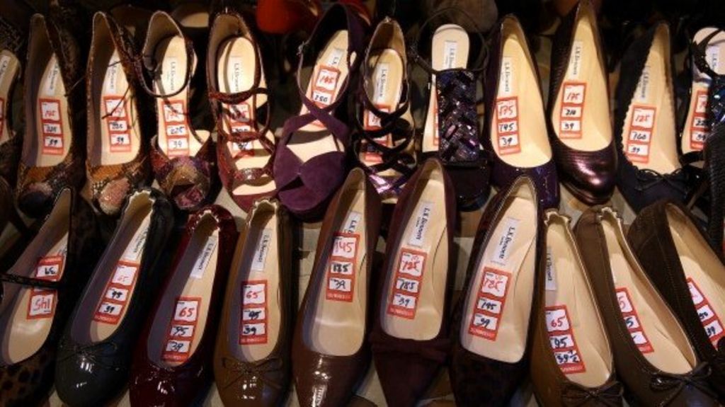 Shoe Zone set to float on London Stock Exchange - BBC News