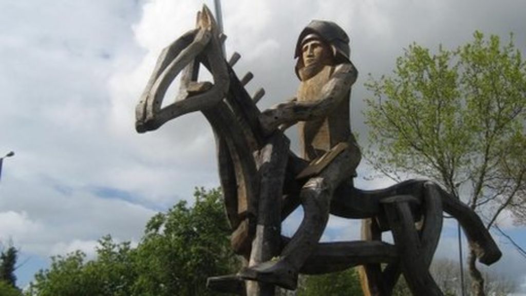Battle of Tewkesbury giant horse sculptures erected BBC News