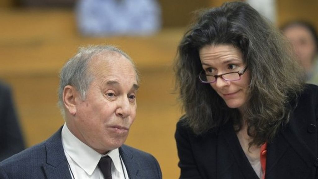 Paul Simon And Edie Brickell In Disorderly Conduct Charge Bbc News 5855