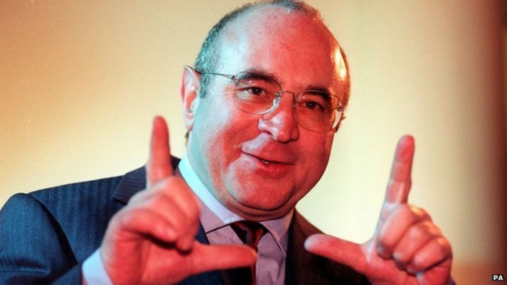 Obituary: Bob Hoskins - BBC News