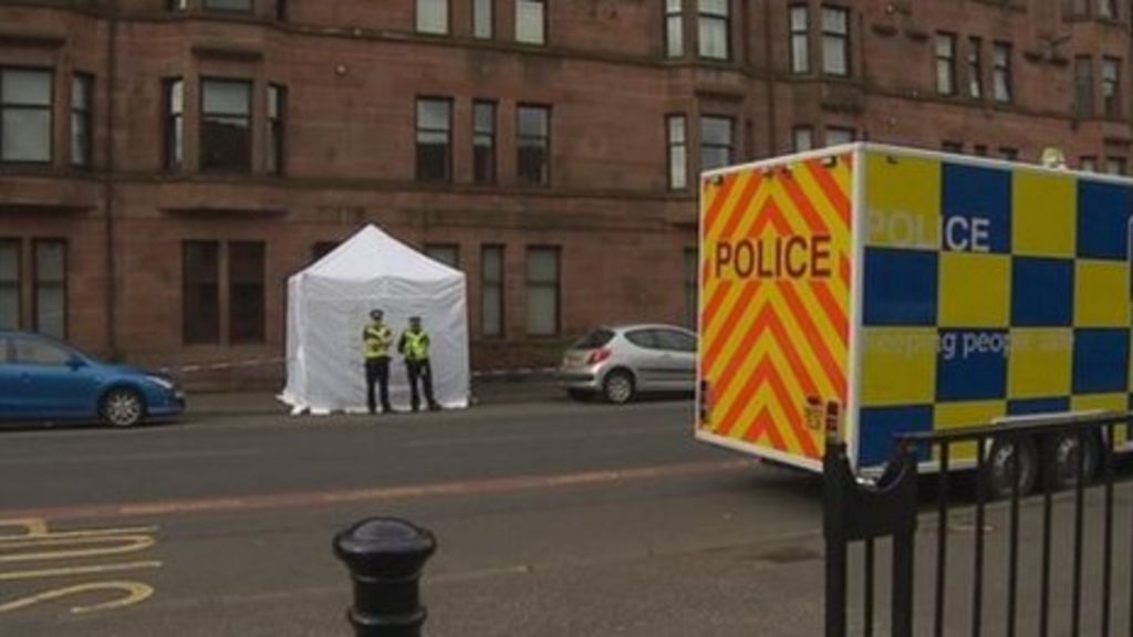 Murder Probe After Man Killed By Intruder In Glasgow Flat Bbc News