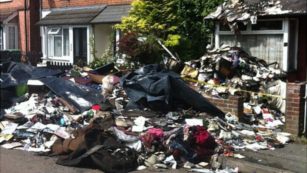 'Heavy hoarding' St Albans house fire takes 11 hours to tackle BBC News