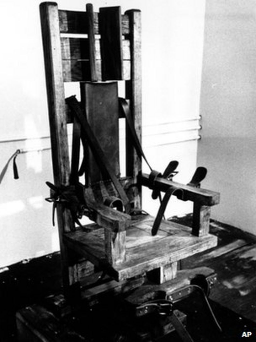 Tennessee Enacts Law Allowing Use Of Electric Chair Bbc News