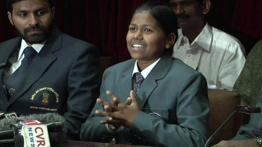 'Joyful tears' of youngest girl ever to climb Everest - BBC News