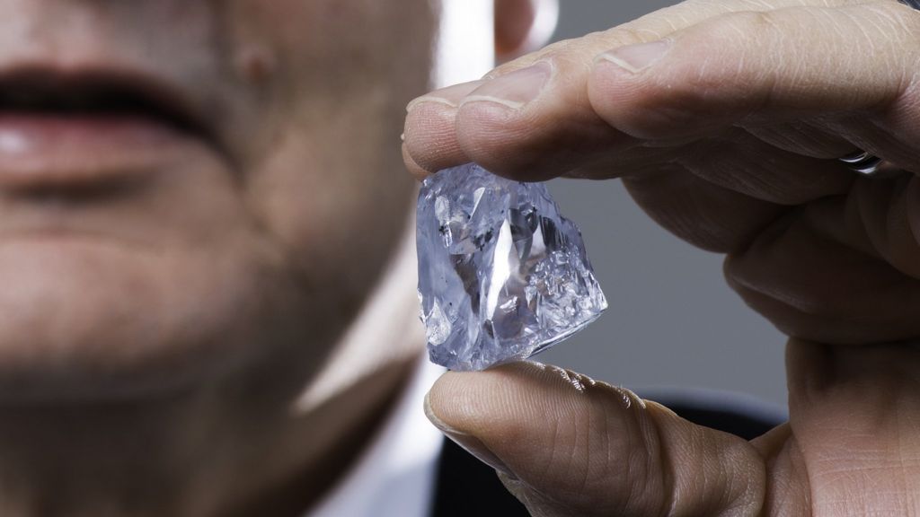Petra finds 'exceptional' 122carat blue diamond BBC News