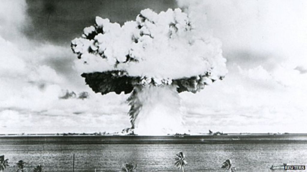 Russian media learn to love the bomb - BBC News