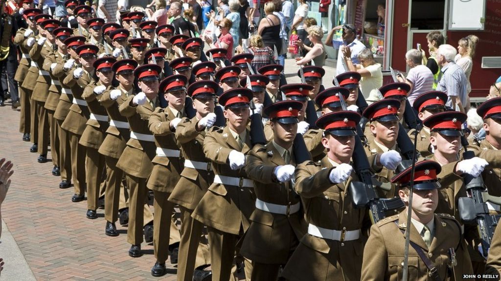 In pictures Royal Anglians march through Bedford BBC News