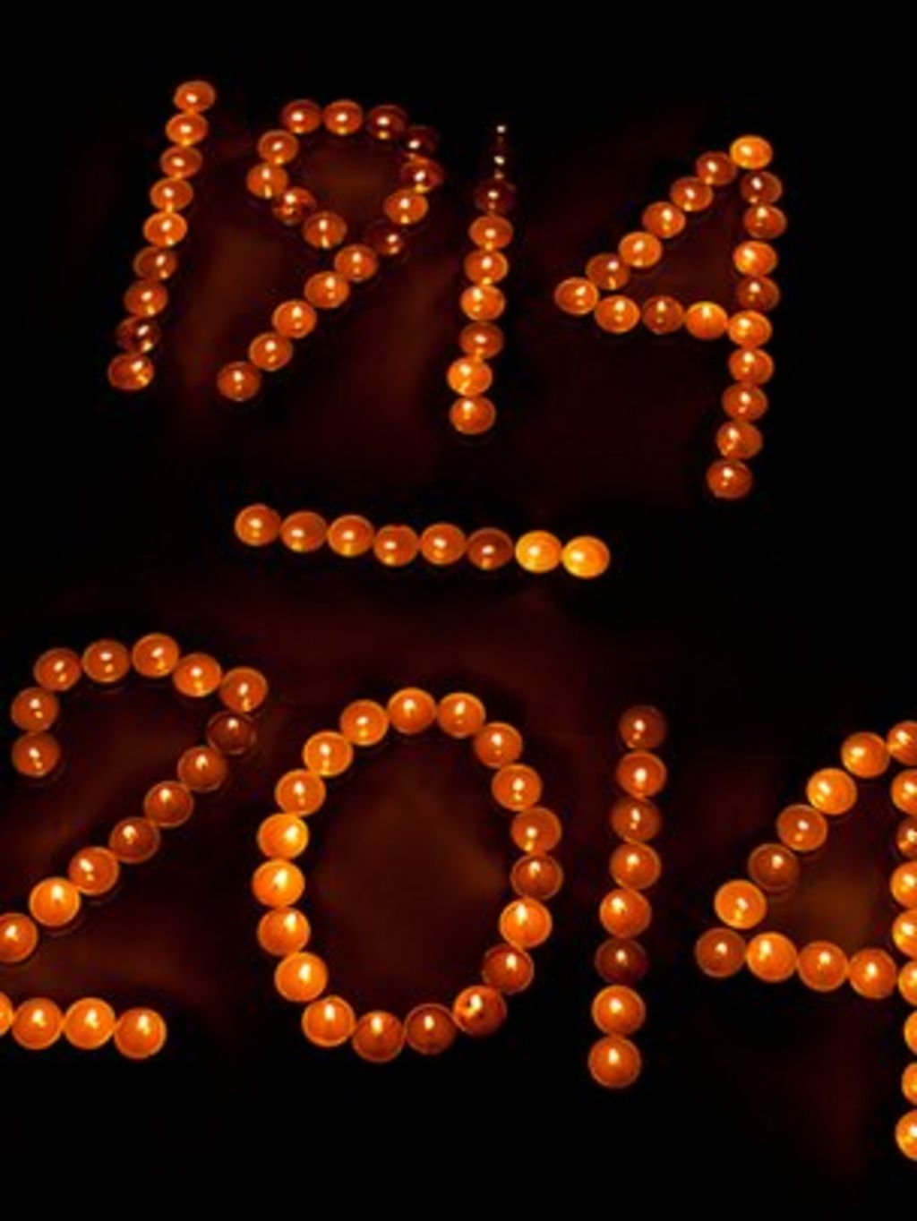 Lights go out to mark World War One centenary BBC News