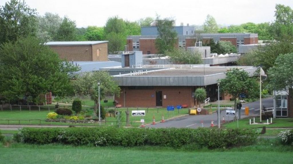 HMP Hatfield prisoner on run from Doncaster open prison - BBC News