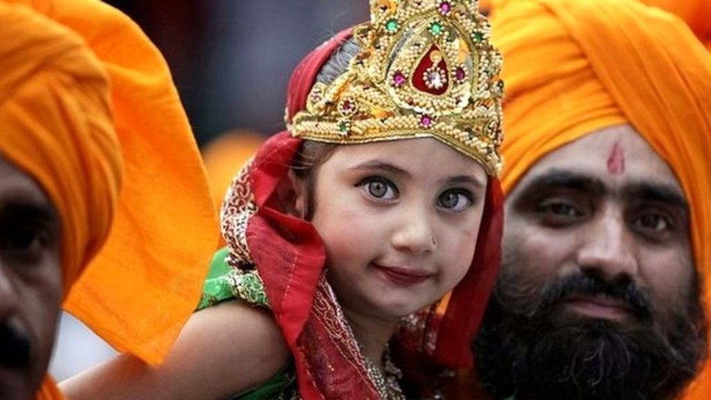 In Pictures Hindus Celebrate Krishna s Birthday BBC News