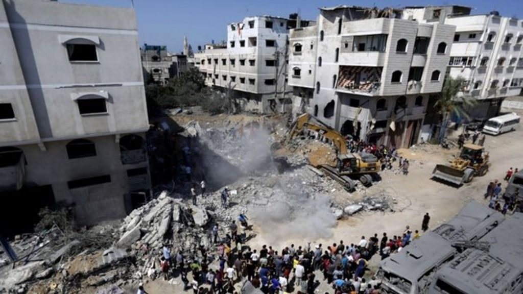 Gaza conflict: Israel 'targets Hamas leader Deif' - BBC News